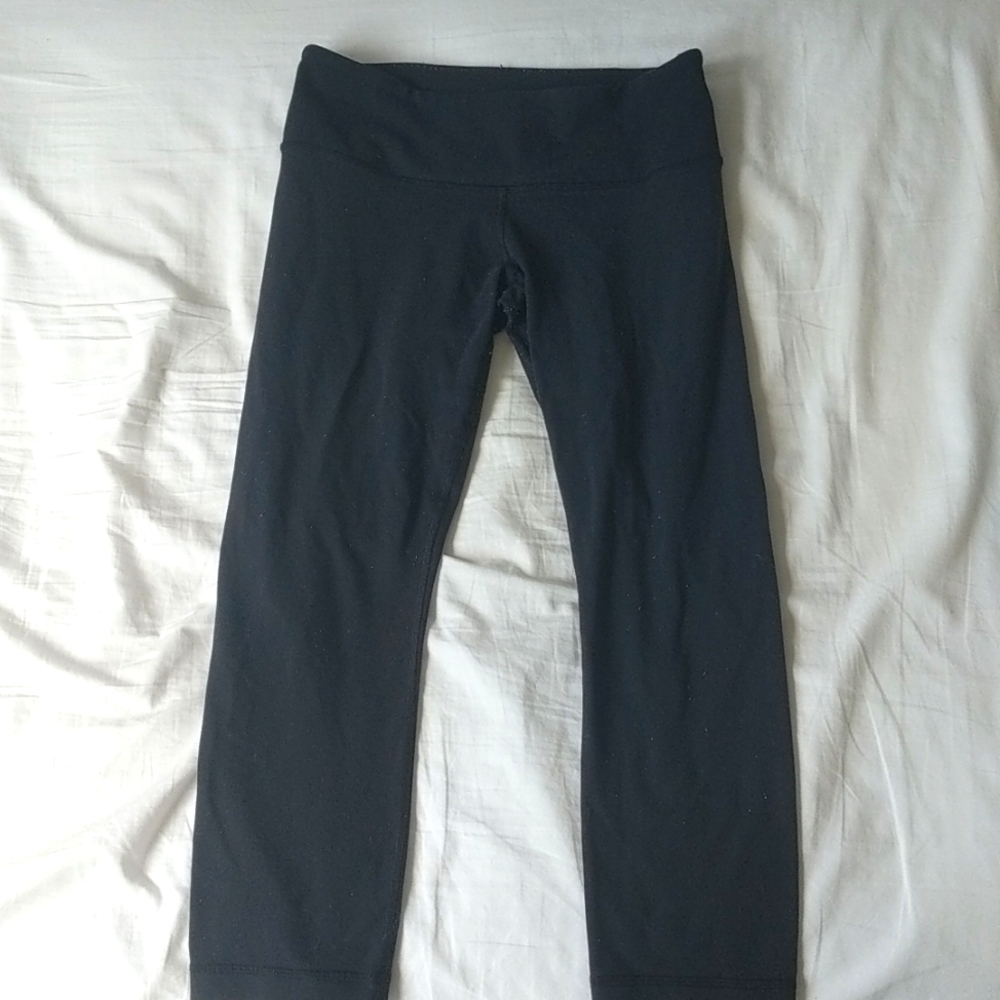 Black Lululemon leggings